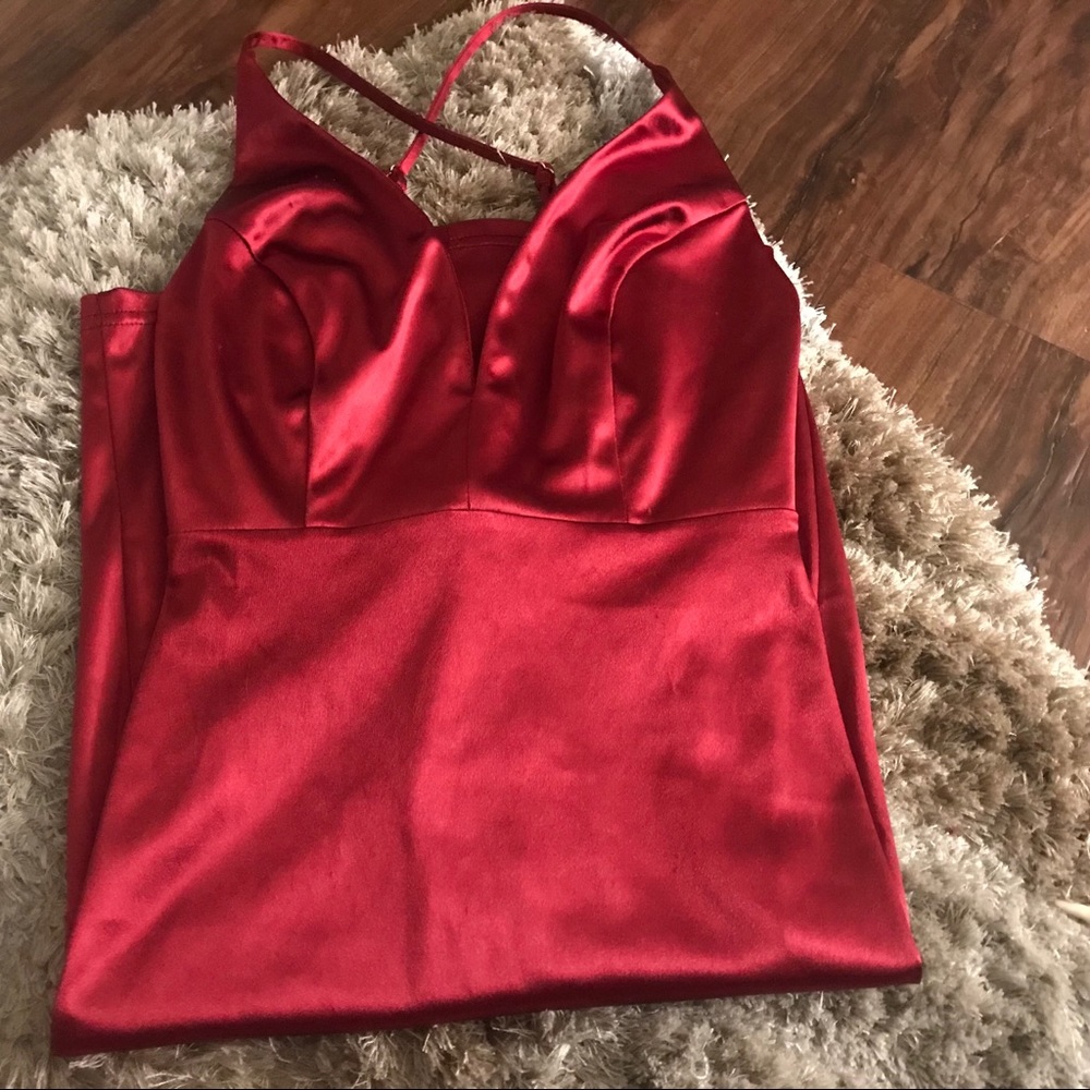 NWT S Windsor satin red dress